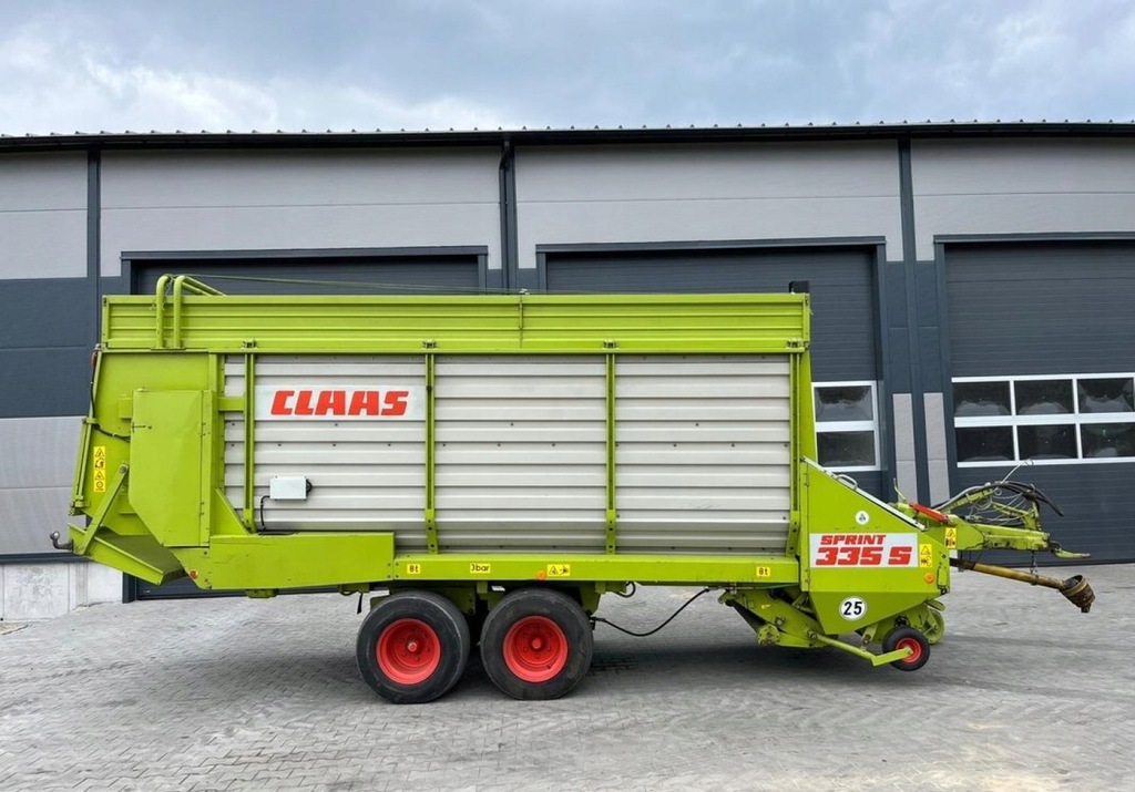 Claas Sprint 335 Przyczepa samozbierajaca claas sprint 335