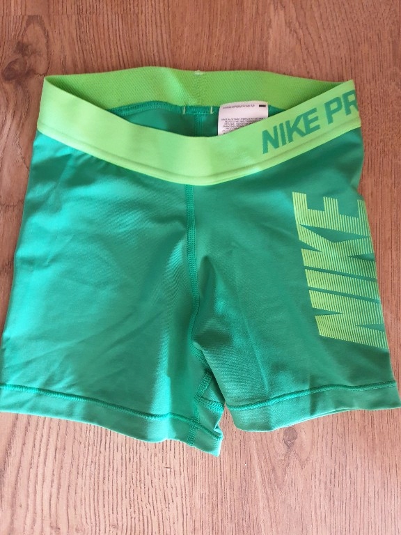 spodenki nike 140 xs