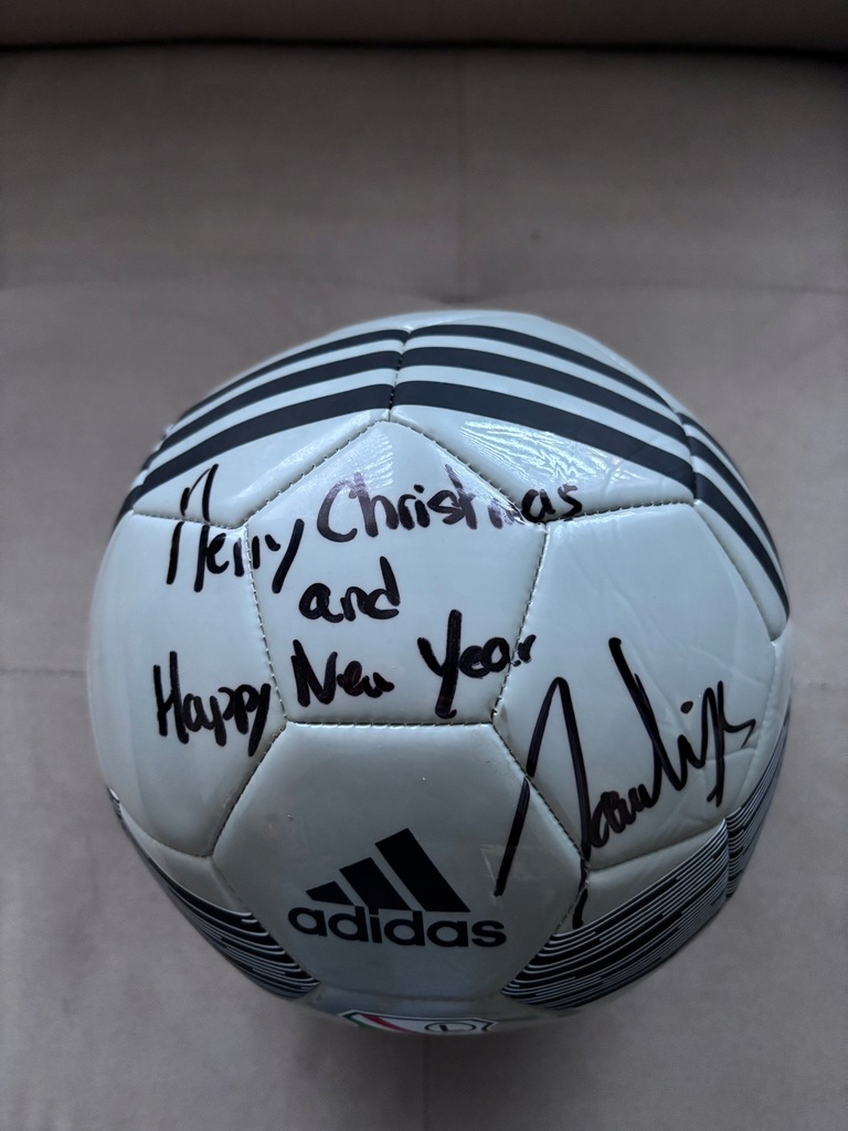 Piłka adidas Legia Warszawa CF9763 5 z autografem Inaki Astiz