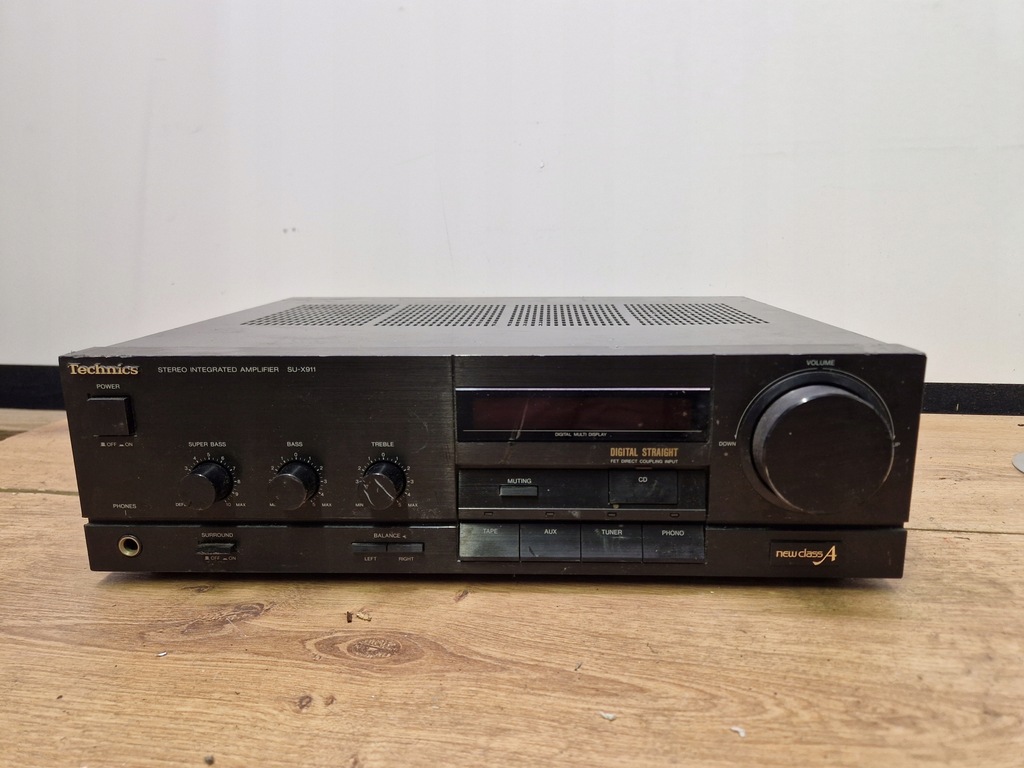 WZMACNIACZ TECHNICS SU-X911