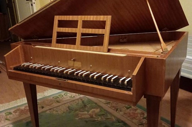 Klawesyn marki Sperrhake Passau stan bardzo dobry