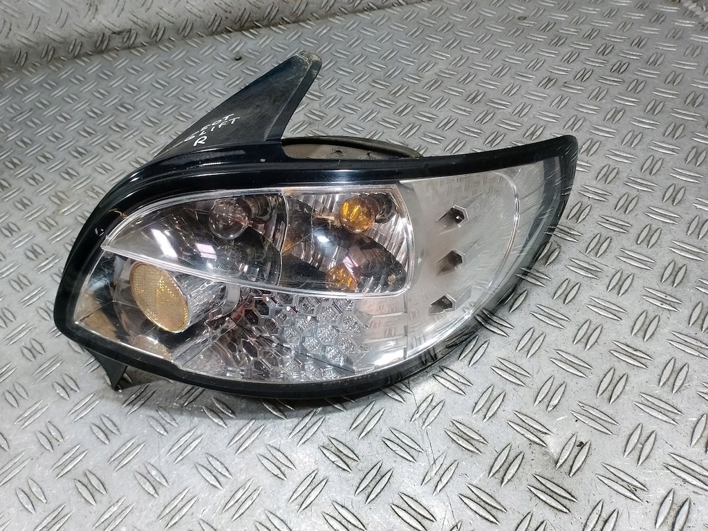 LAMPA TYLNA PRAWA PEUGEOT 206 HATCHBACK - 12488690422 - oficjalne ...