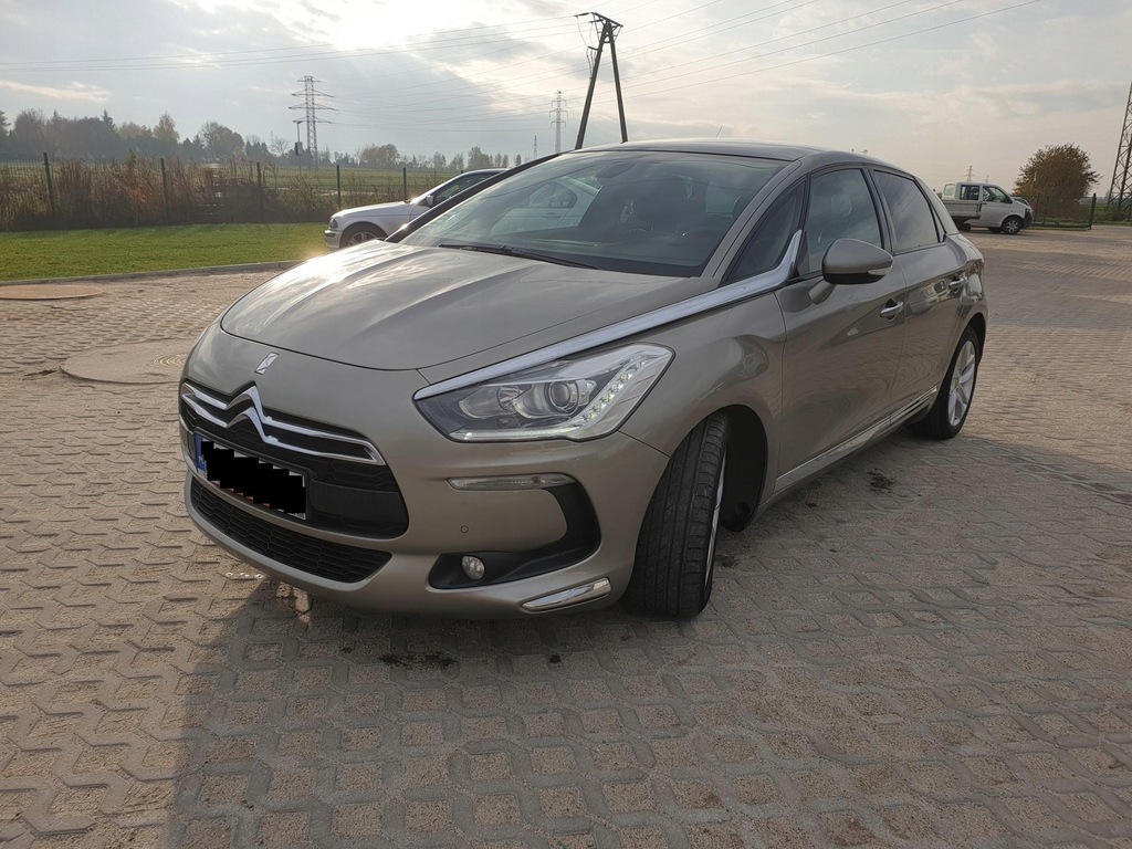 Купить CITROEN DS5 2.0 HDi 163 л.с.: отзывы, фото, характеристики в интерне-магазине Aredi.ru