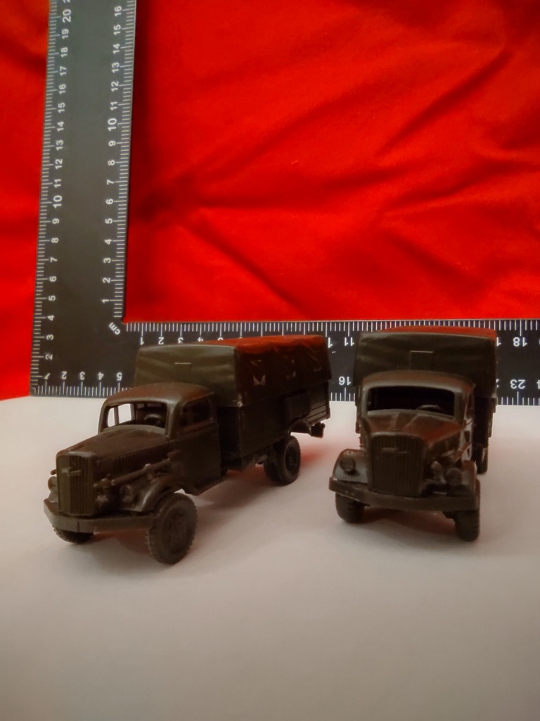 modele czołgi wozy bojowe ciężarówki ROCO 1:87