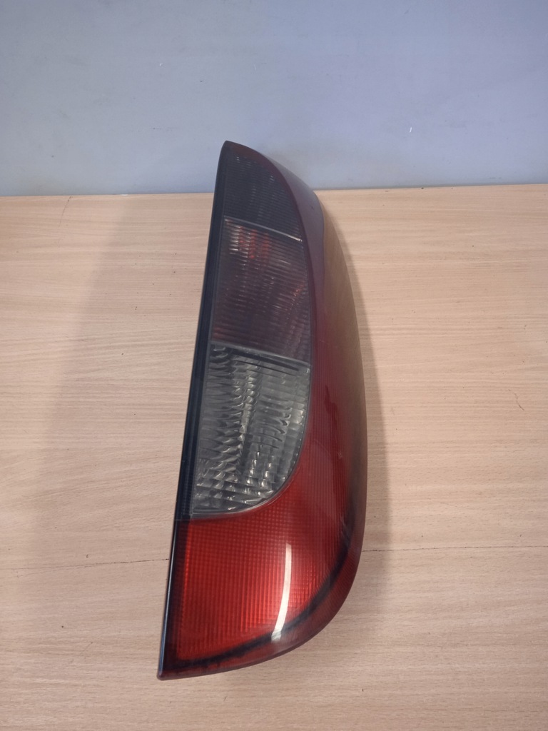 OPEL CORSA C LAMPA PRAWA TYŁ TYLNA EU