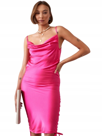 Różowa sukienka z marszczeniami Fasardi