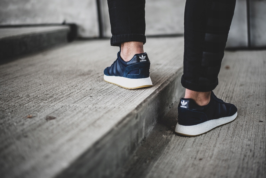 d97347 adidas