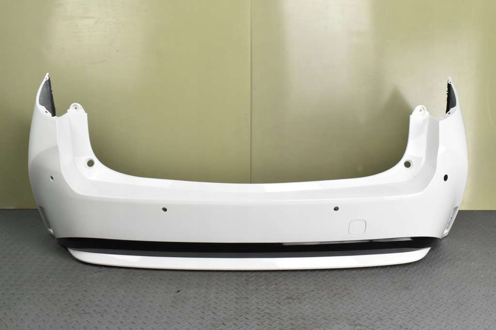 ZDERZAK TYŁ 6xPDC TOYOTA COROLLA XII E21 KOMBI LAKIER 040 2018-