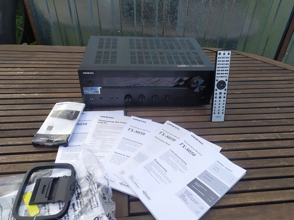 Amplituner Onkyo TX-8050 WiFi pilot Spotify instru