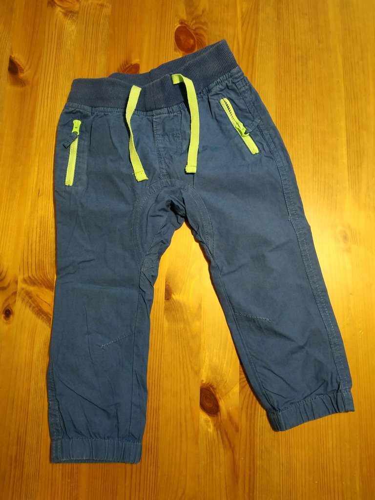 Cool Club SMYK granatowe spodnie dres 86