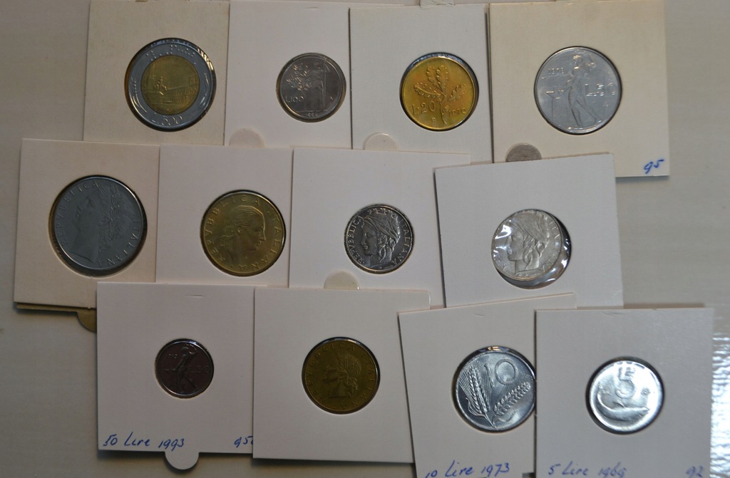Włochy - miks - ciekawy zestaw 12 monet - każda moneta inna