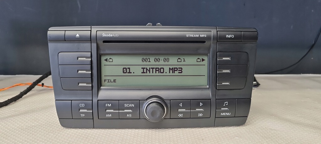 Skoda Octavia II Radio Cd Mp3 Aux 1Z0035161C