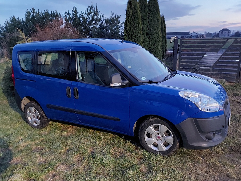 FIAT DOBLO 1.3 , 90 konny,przebieg 242 tys.km