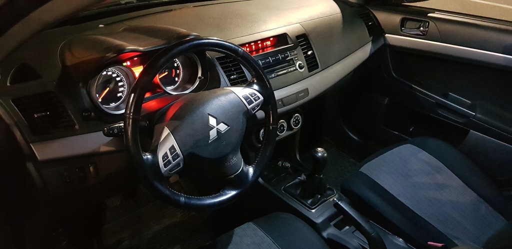 Купить MITSUBISHI LANCER VIII Sportback 1.8 143 л.с.: отзывы, фото, характеристики в интерне-магазине Aredi.ru