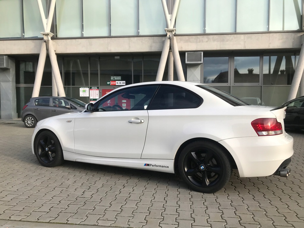 BMW 1 coupe (E82) 120 d 177 KM