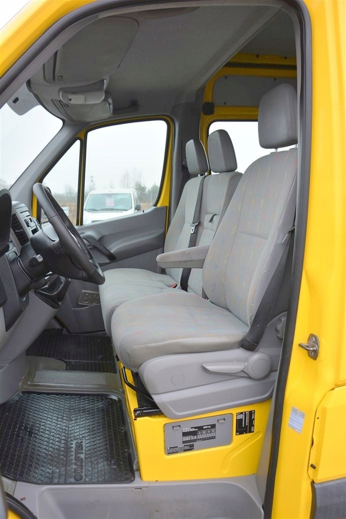 VOLKSWAGEN CRAFTER 2,5 TDI DOKA BRYGADÓWKA 7OSÓB