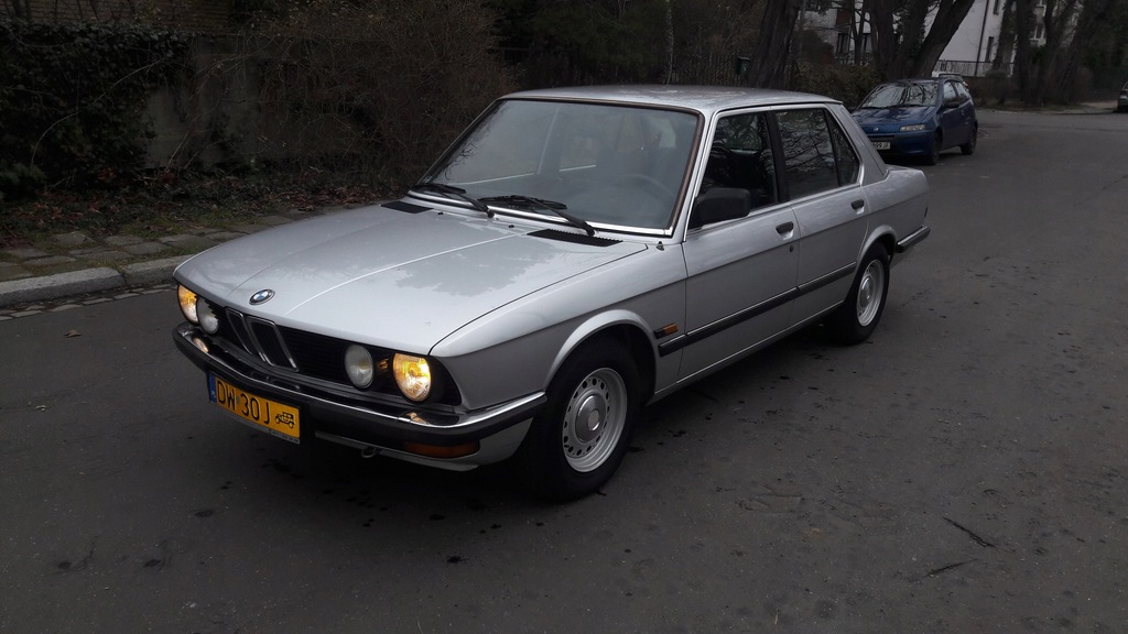 BMW 520 E28 1981 Zabytek