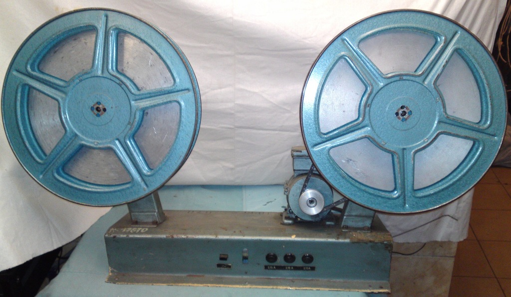 ELEKTRYCZNA PRZEWIJARKA DO FILMÓW > link - film