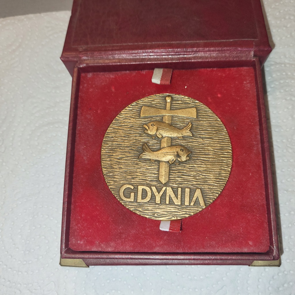 MEDAL OKOLICZNOŚCIOWY = GDYNIA = STOCZNIA PORT DALMOR i INNE + etui