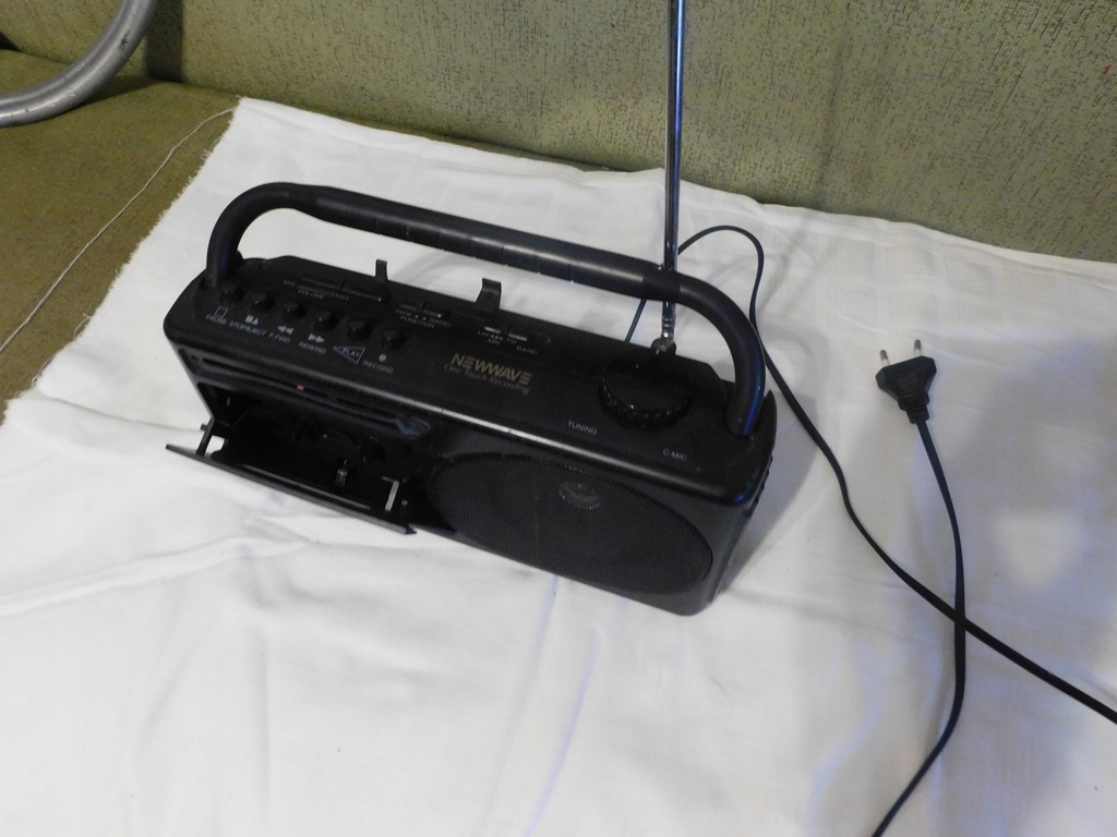 Radiomagnetofon DAEWOO- unikat. - 11567475523 - oficjalne archiwum Allegro
