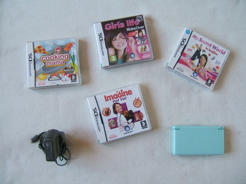 Konsola Nintendo DS Lite z grami