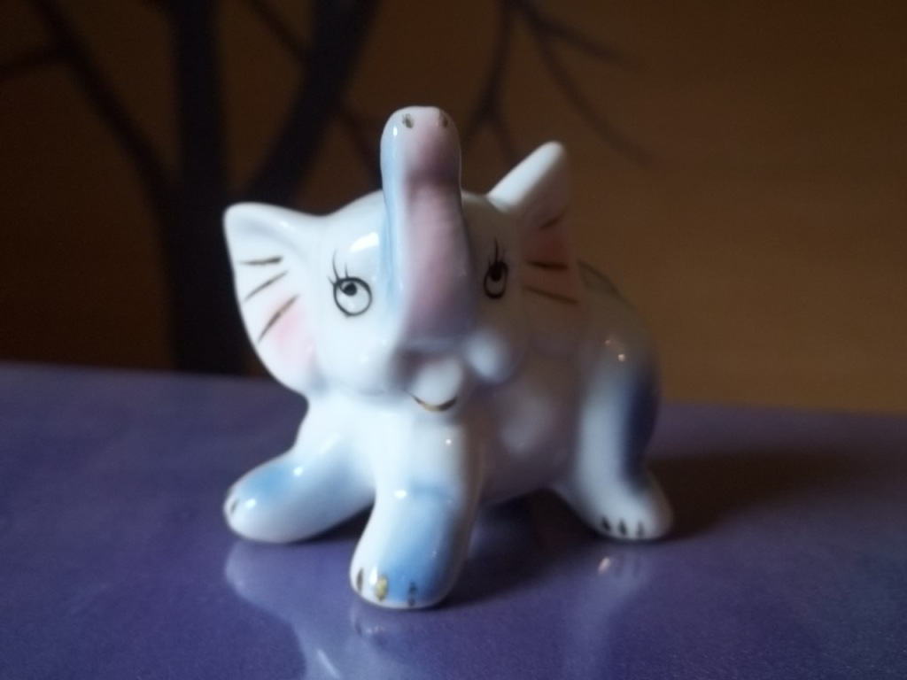 słonik słoń porcelanowy 5X5cm używane SZEFLIŃSKA