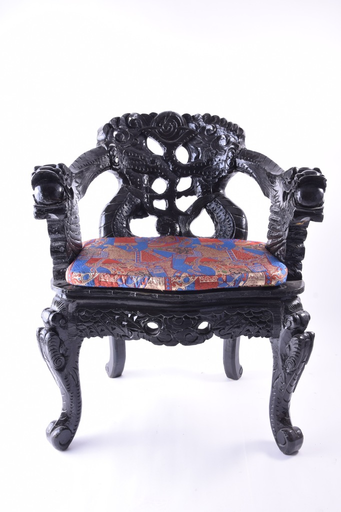 Fotel rzeźbiony sztuka Chin XXw 80x65x57 cm