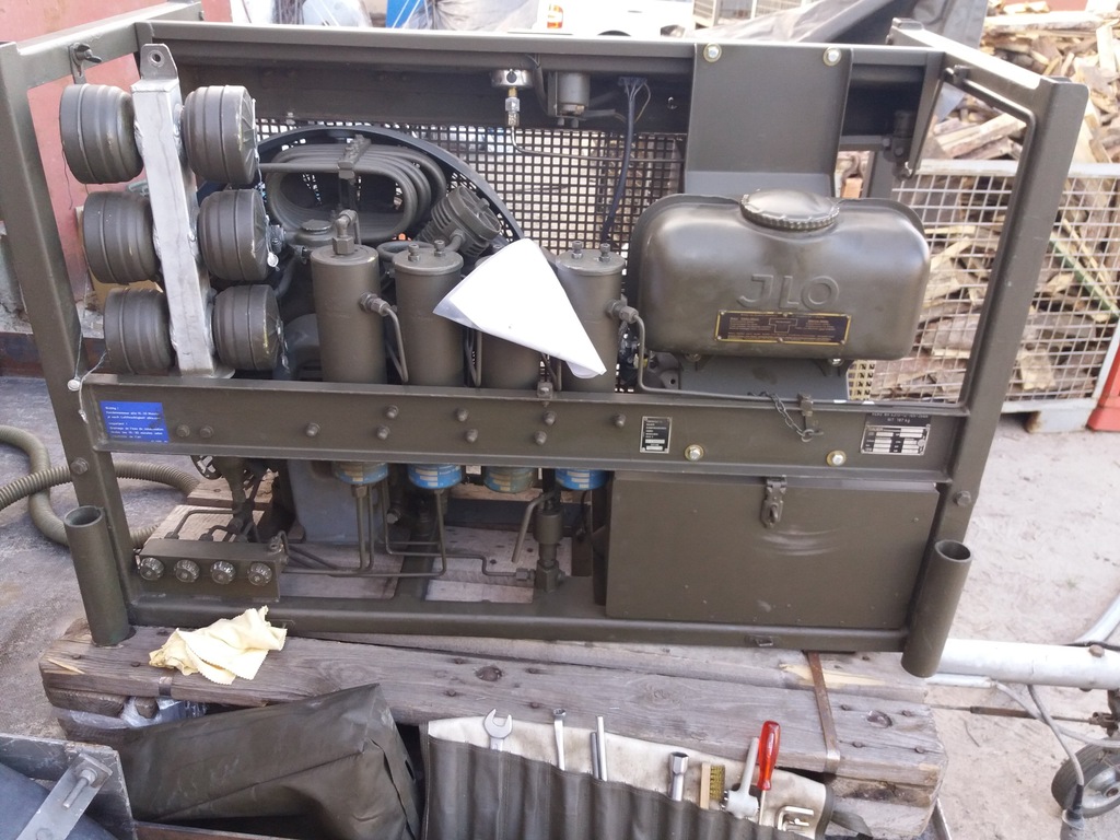 Kompresor nurkowy spalinowy Bauer K14 6921566342 oficjalne archiwum