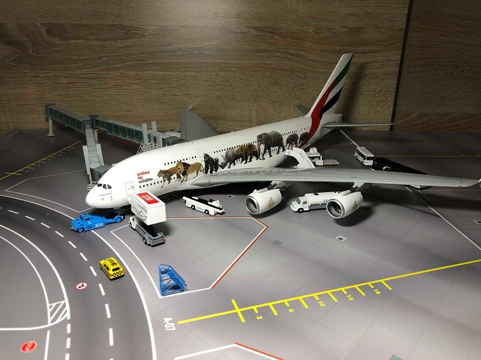 Купить Модель самолета Airbus A380 Emirates 1:200 Gemini: отзывы, фото, характеристики в интерне-магазине Aredi.ru