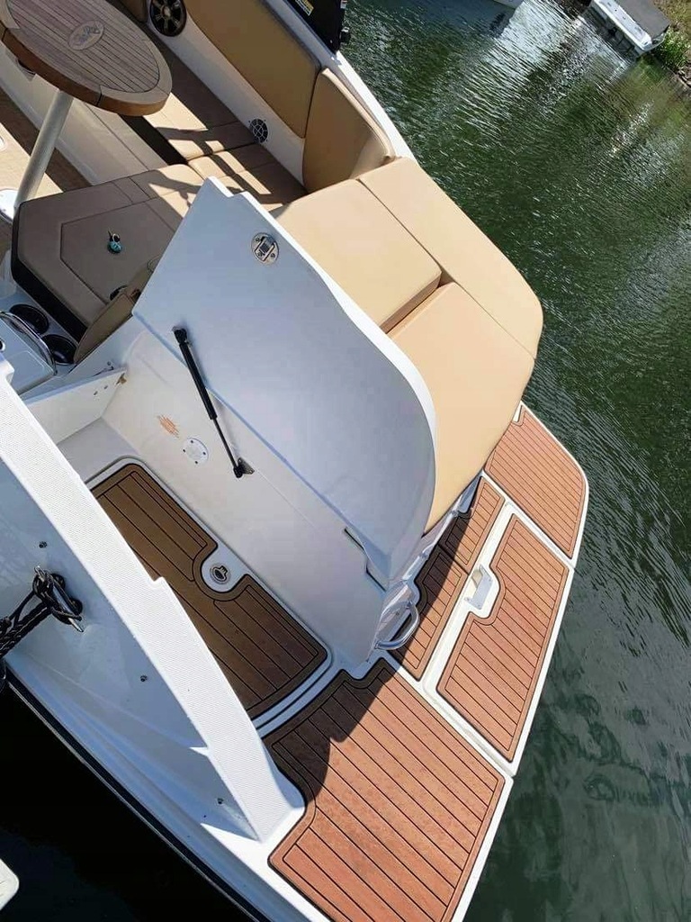 Купить Sea Ray 230 SPXE 2019, малый пробег, назначение, 300 л.с.: отзывы, фото, характеристики в интерне-магазине Aredi.ru