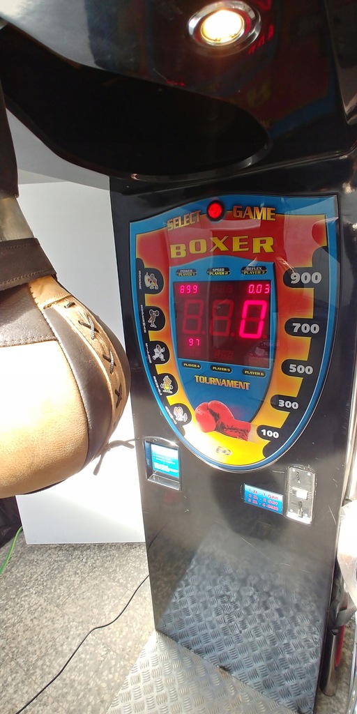 Zarobkowy Automat Siłowy Boxer (Arcade)