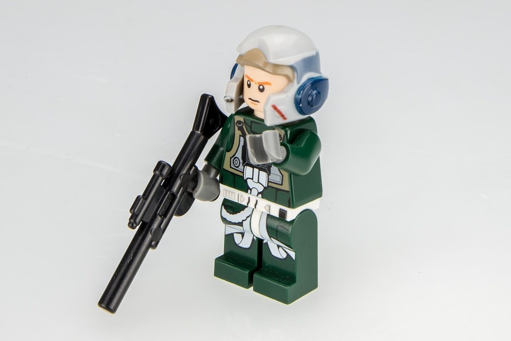 LEGO Figurka Star Wars sw0437 Rebel Pilot 75003