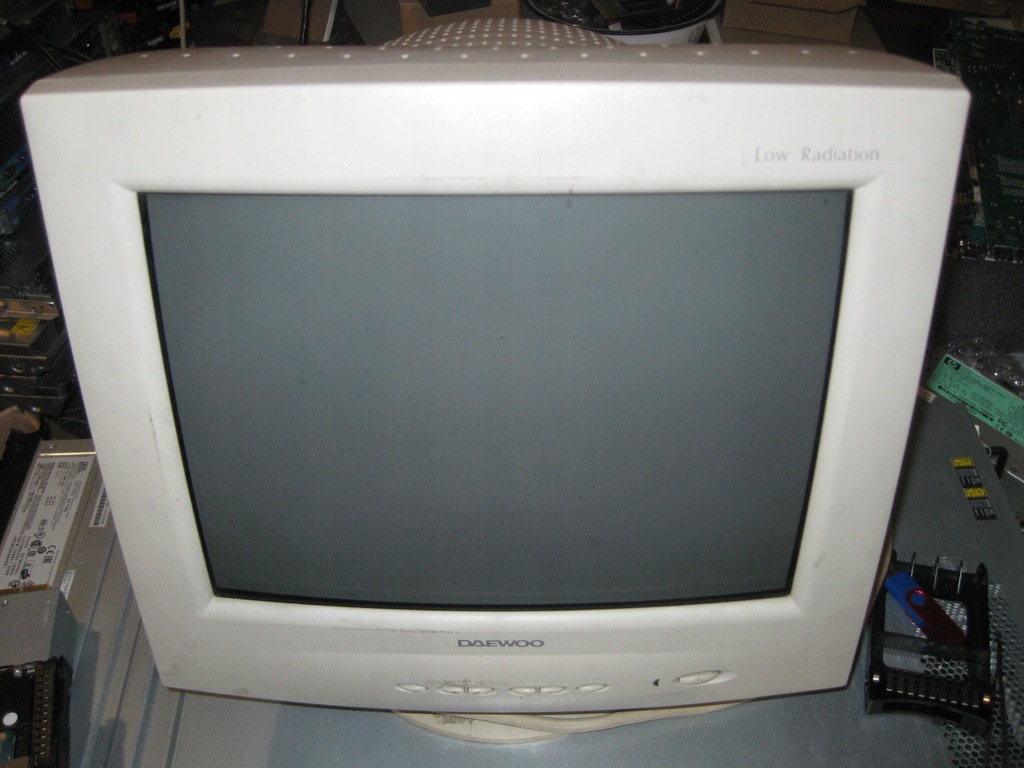 monitor CRT Daewoo 518B retro