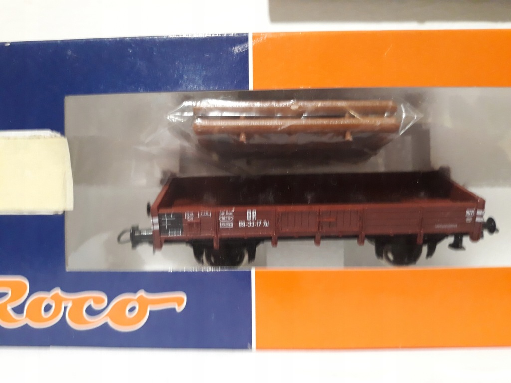 Wagon towarowy platforma ROCO H0 1:87