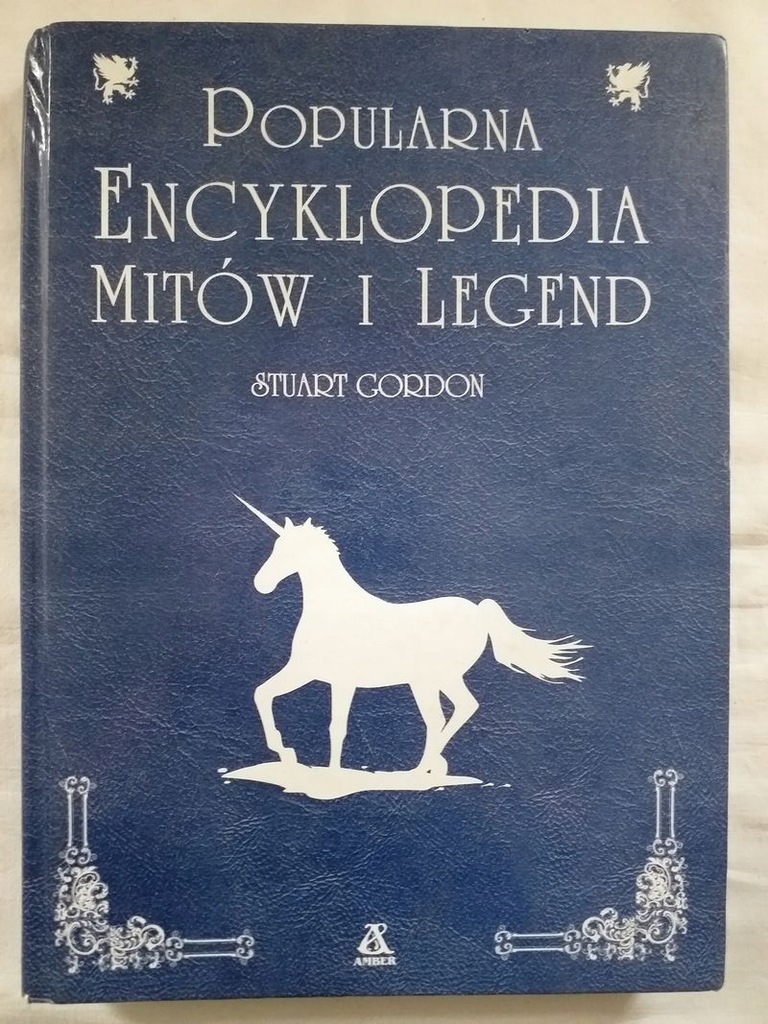 Popularna encyklopedia mitów i legend Stuart Gordon /QV1900