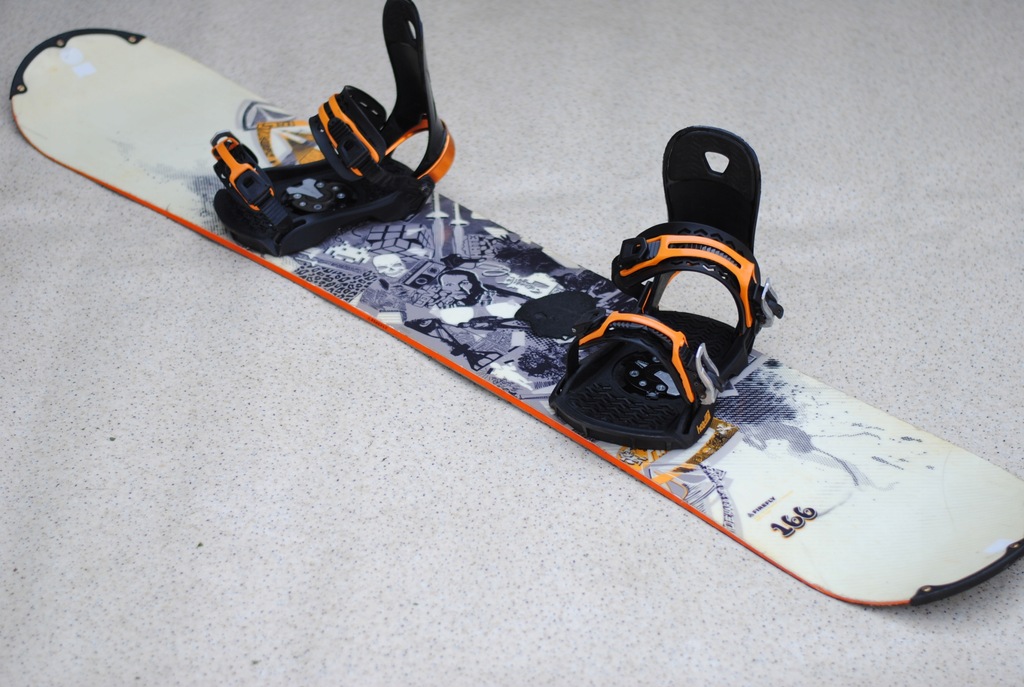 DESKA SNOWBOARDOWA FIREFLY 166 WIDE, WIĄZANIA HEAD