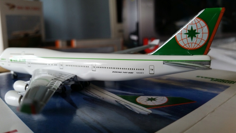 Купить 1:500 Боинг 747-400 EVA AIR Herpa: отзывы, фото, характеристики в интерне-магазине Aredi.ru