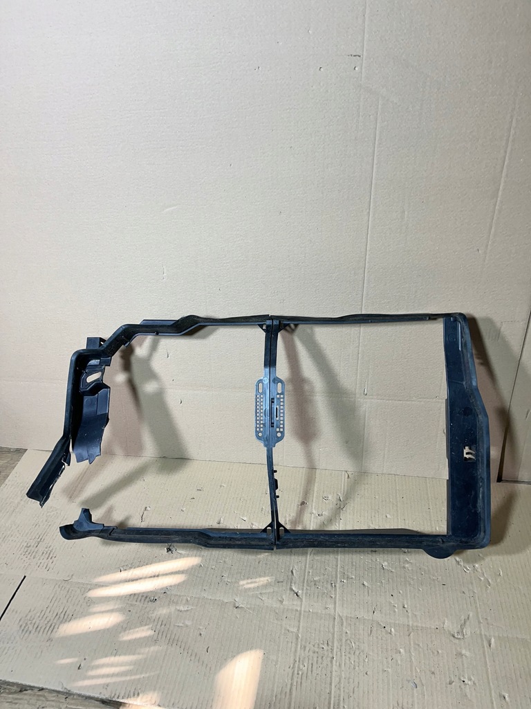 KIEROWNICA POWIETRZA RENAULT MEGANE IV 215549820r