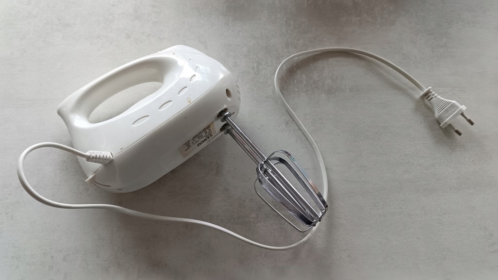 Mikser Ręczny Kuchenny Biały Poręczny Mały Tesco HM06