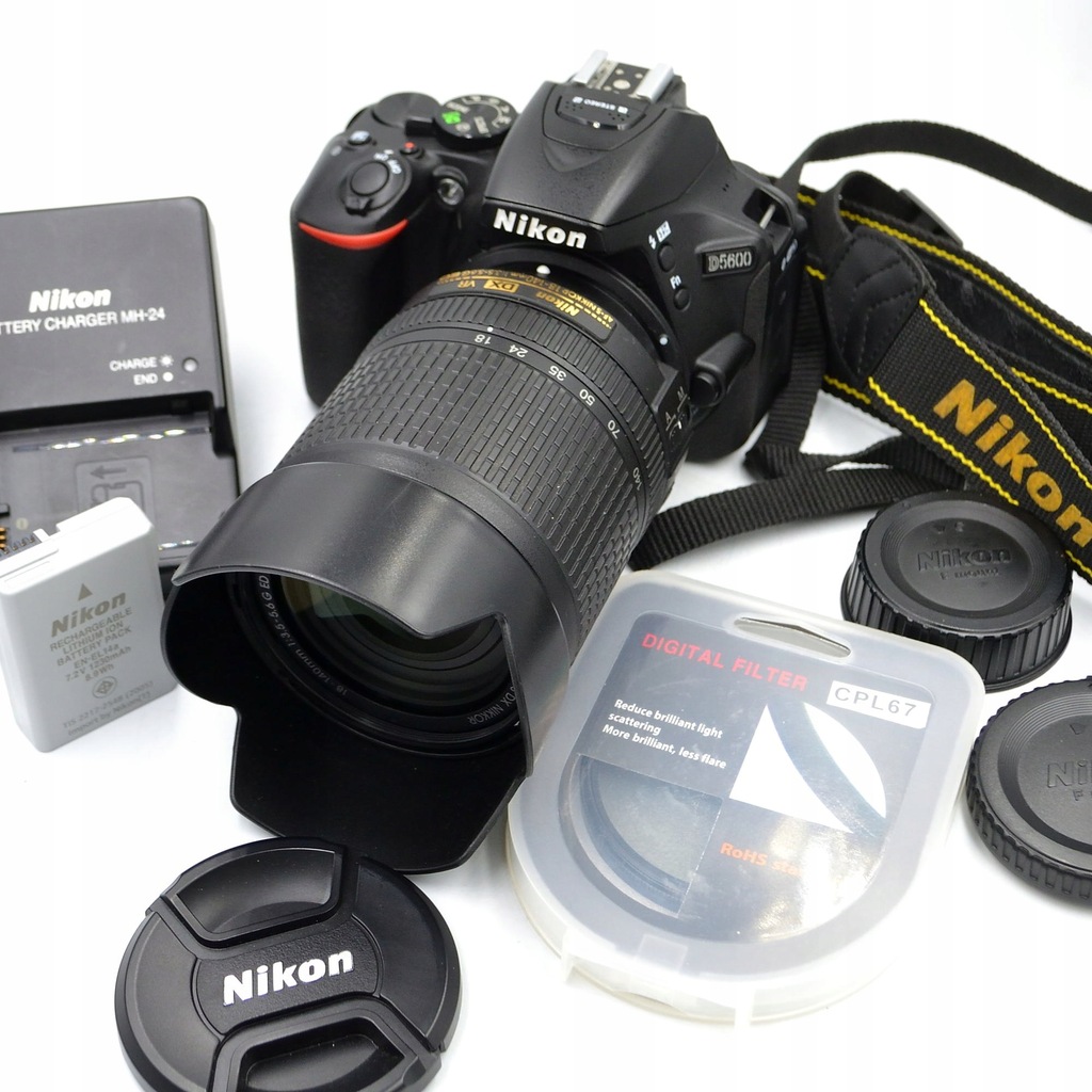 Aparat cyfrowy Nikon D5600 + obiektyw 18-140mm VR