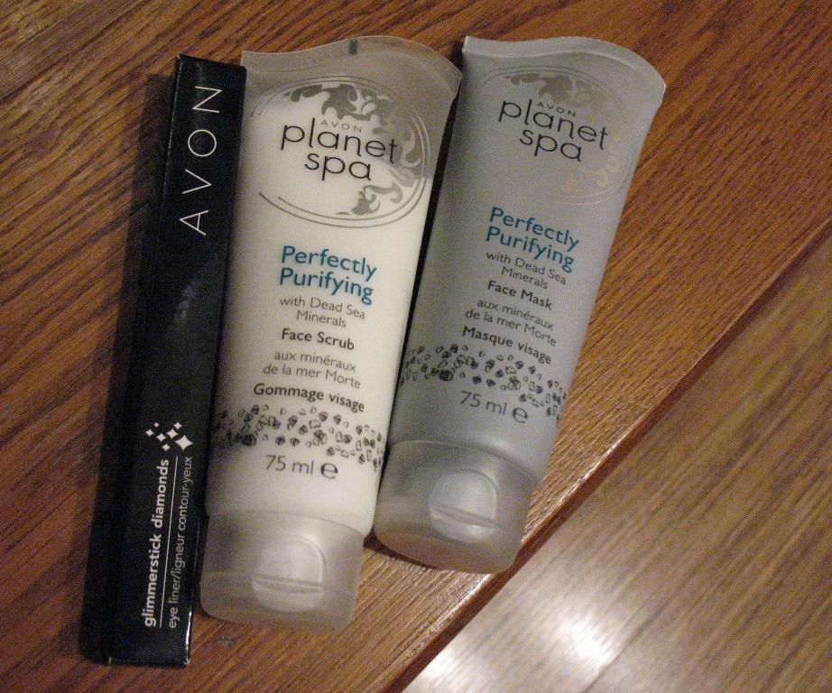 AVON maseczka błotna, peeling + konturówka