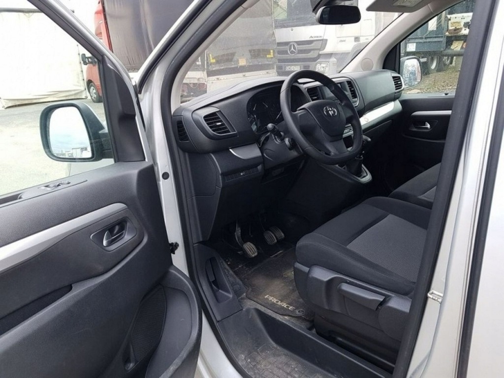 TOYOTA Proace 9 osobowa, 2017 r., FV 23, Gwaran