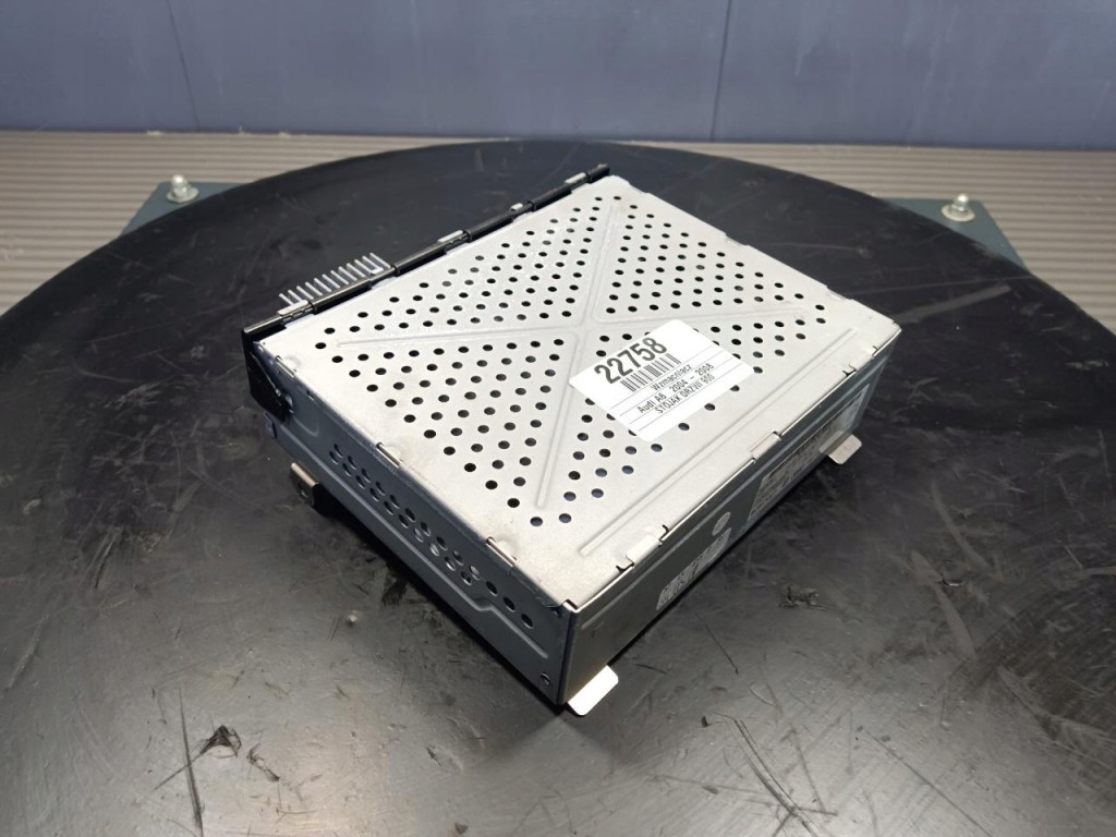 AUDI A6 C6 TUNER RADIA 4F0035541B