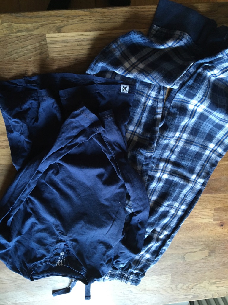 RESERVED piżama 8-9 128-134 spodnie i koszulka
