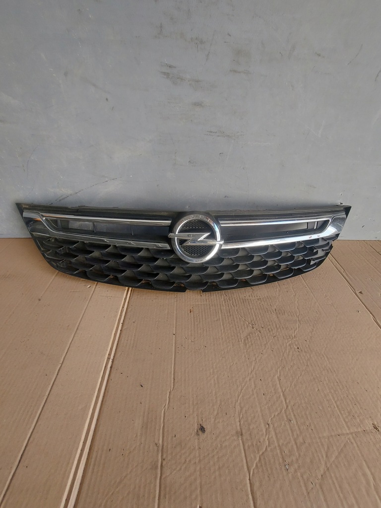 Opel Astra V grill