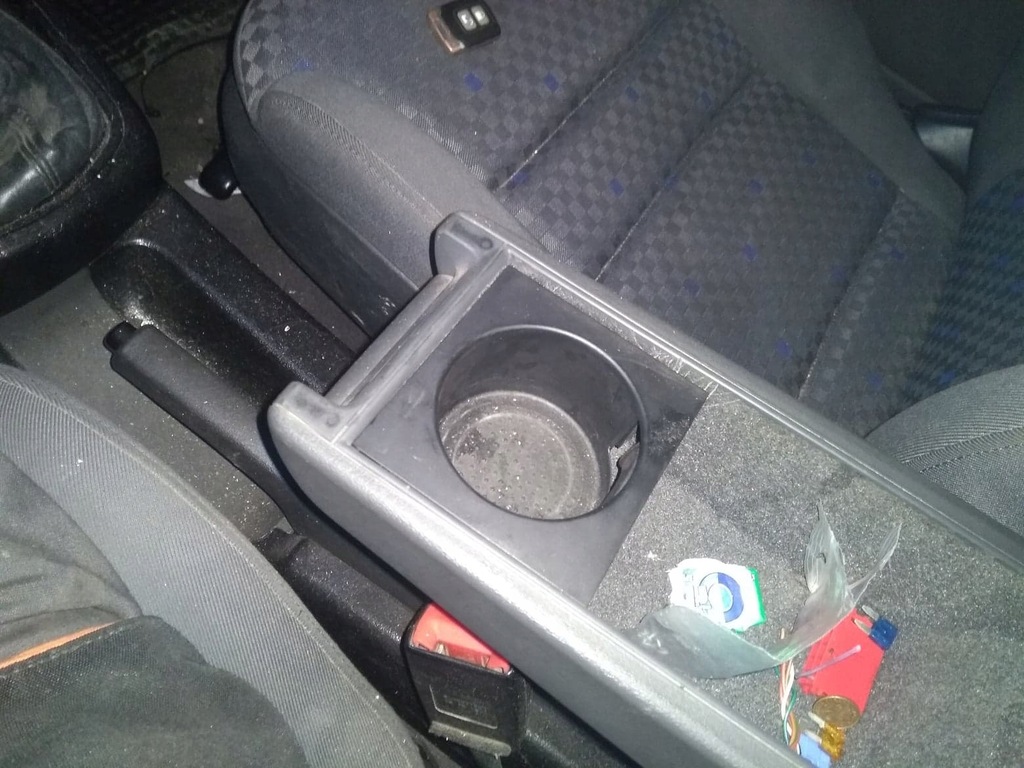 Audi A3 8l Uchwyt Na Kubek W Podlokietnik 7822201645 Oficjalne Archiwum Allegro