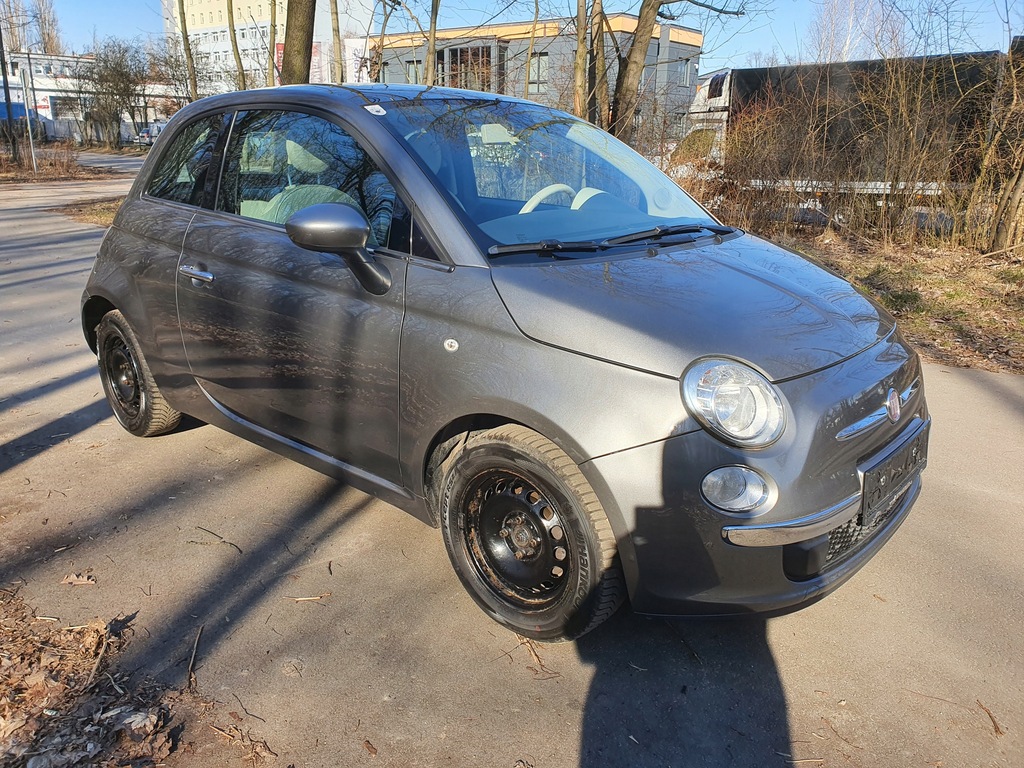 FIAT 500 LOUNGE 1.2i 90 tyś km 2011r PANORAMA DACH