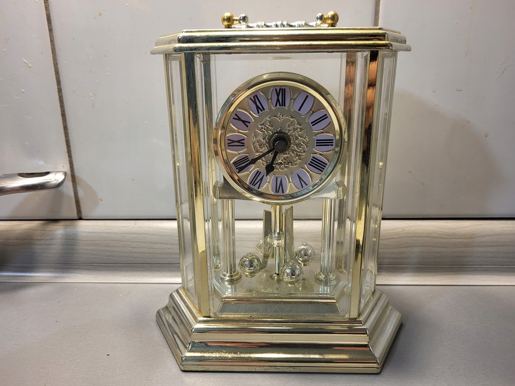 ŁADNY ZEGAR KOMINKOWY