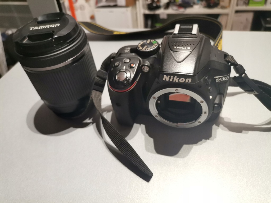 Lustrzanka Nikon D5300 korpus + obiektyw