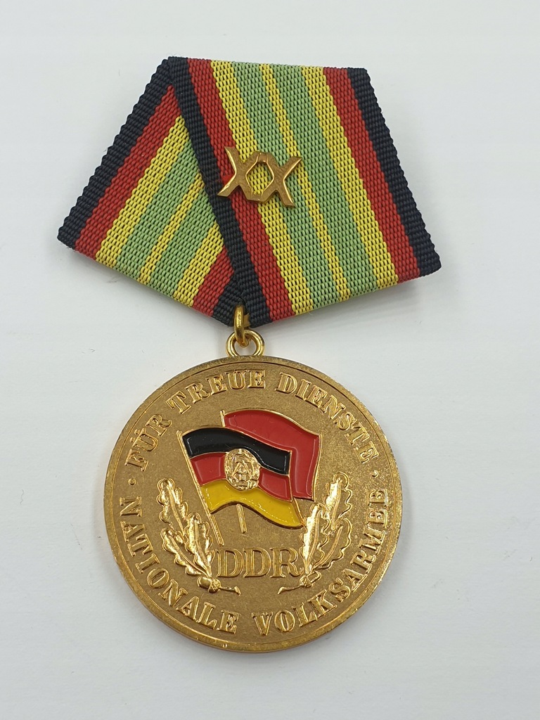 Medal za Wierną Służbę w Armii NRD za XX lat